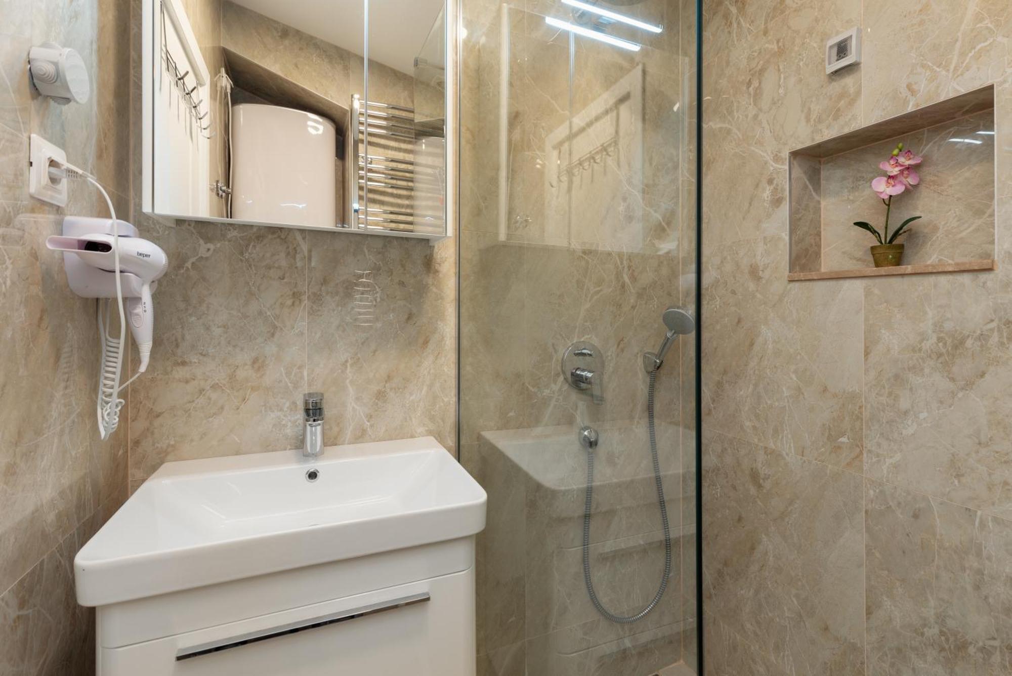 Ocea Studio Apartments Kotor Exterior photo